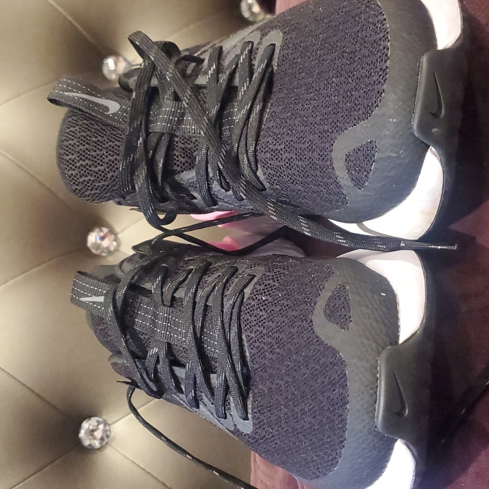 Nike Legend React 2, women's 8.5